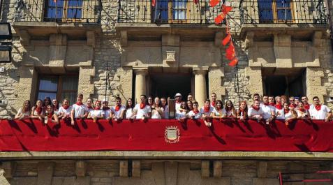 Cohete de fiestas de Carcastillo Fotos del primer día de fiestas de Carcastillo
