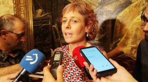 Rebeca Esnaola, tras jurar su cargo. Rebeca Esnaola, tras jurar su cargo.