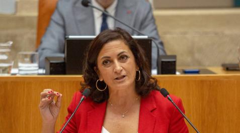 Concha Andreu (PSOE), presidenta de La Rioja con el apoyo de Podemos e IU Concha Andreu (PSOE), presidenta de La Rioja con el apoyo de Podemos e IU
