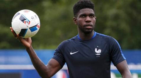 El Barça ficha por 25 millones de euros al francés Samuel Umtiti El Barça ficha por 25 millones de euros al francés Samuel Umtiti