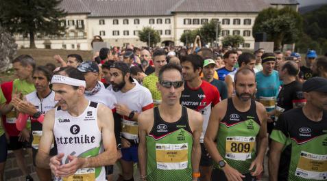 Los participantes de la Roncesvalles-Zubiri 2019 antes de comenzar la carrera. Los participantes de la Roncesvalles-Zubiri 2019 antes de comenzar la carrera.