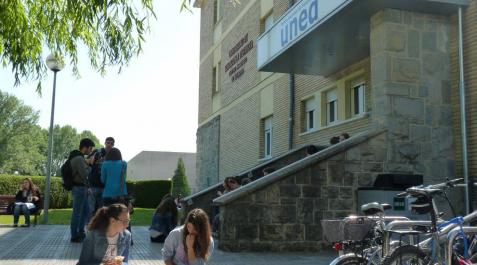 UNED Pamplona proporciona una segunda vida universitaria a más de 4.000 estudiantes UNED Pamplona proporciona una segunda vida universitaria a más de 4.000 estudiantes