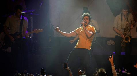 Una explosión de fiesta en el comienzo de la gira de Miki en Zentral Una explosión de fiesta en el comienzo de la gira de Miki en Zentral
