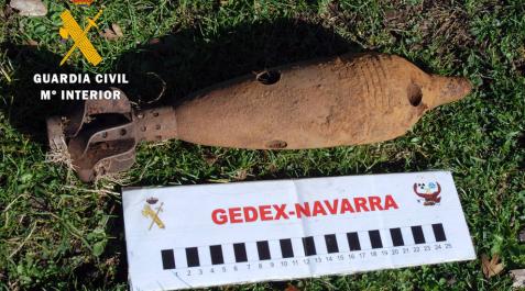 Bomba de artillería de la Guerra Civil hallada en Lizarraga. Bomba de artillería de la Guerra Civil hallada en Lizarraga.