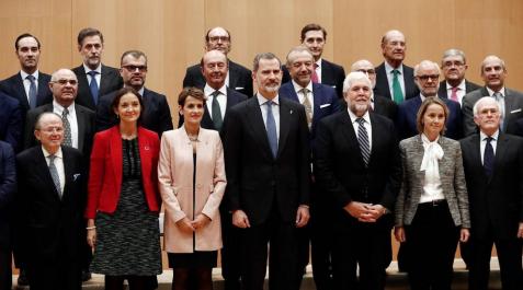 El rey entrega la Medalla de Oro de la CEN a Manuel Torres Fotos de la entrega de la Medalla de Oro de la Confederación de Empresarios de Navarra (CEN) a Manuel Torres, presidente y fundador del Grupo MTorres, acto que ha sido presidido por el rey Felipe VI.