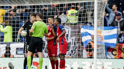 La adversidad hace gigante a Osasuna La adversidad hace gigante a Osasuna