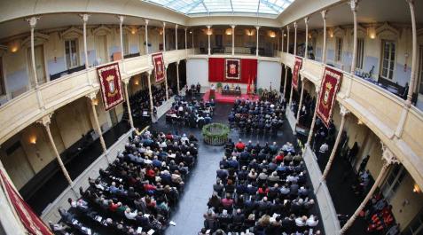 Fotos de la entrega la Medalla de Oro de Navarra a ADACEN Acto institucional de celebración del Día de Navarra, en el que la presidenta María Chivite ha entregado la Medalla de Oro de la comunidad a la asociación de daño cerebral ADACEN.