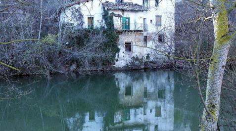 La casa de los curtidores, lugar de cuarentena, embarcadero y sala de fiestas La casa de los curtidores, lugar de cuarentena, embarcadero y sala de fiestas