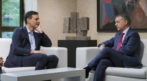 Sánchez y Urkullu apoyan hacer una Sánchez y Urkullu apoyan hacer una