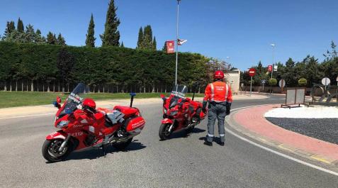 Patrulla de la Policía Foral en el Día de la cereza de Milagro. Patrulla de la Policía Foral en el Día de la cereza de Milagro.