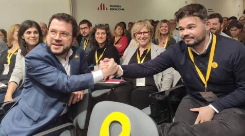 ERC se abstendrá y facilitará la investidura de Pedro Sánchez ERC se abstendrá y facilitará la investidura de Pedro Sánchez