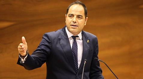 Ramón Alzórriz, durante su intervención al pleno de investidura de María Chivite. Ramón Alzórriz, durante su intervención al pleno de investidura de María Chivite.