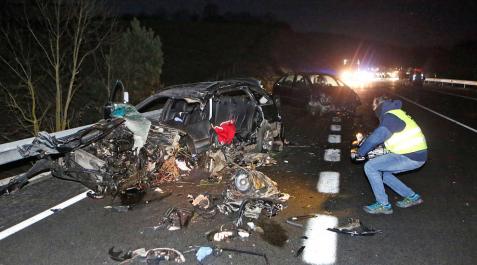 Dos muertos y cinco heridos en un accidente múltiple en la N-121-A en Olagüe