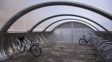 El Ayuntamiento pone en marcha tres aparcamientos públicos para bicicletas El Ayuntamiento pone en marcha tres aparcamientos públicos para bicicletas
