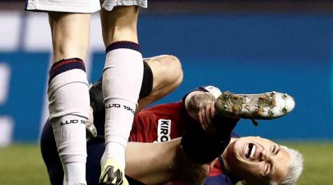 El Chimy Ávila se retira con una posible grave lesión de rodilla El Chimy Ávila se retira con una posible grave lesión de rodilla