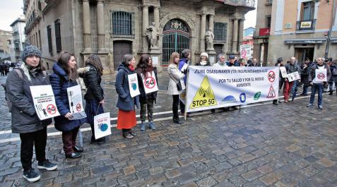 Protesta en Pamplona contra las redes 5G Protesta en Pamplona contra las redes 5G