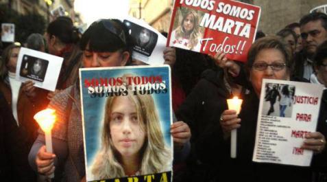 Protestas por la sentencia por el asesinato de Marta del Castillo. Protestas por la sentencia por el asesinato de Marta del Castillo.