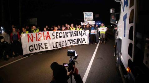 Vecinos piden al Gobierno priorizar la seguridad en la N-121-A al dinero Vecinos piden al Gobierno priorizar la seguridad en la N-121-A al dinero