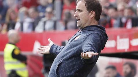 Jagoba Arrasate, entrenador de Osasuna, en el Sánchez Pizjuán. Jagoba Arrasate, entrenador de Osasuna, en el Sánchez Pizjuán.