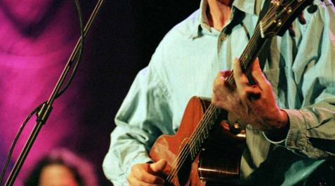 James Taylor lanzará su decimoséptimo álbum en mayo James Taylor lanzará su decimoséptimo álbum en mayo