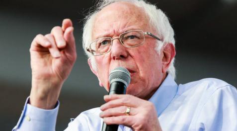 Como una estrella del rock, Sanders congrega a 25.000 jóvenes en Los Ángeles Como una estrella del rock, Sanders congrega a 25.000 jóvenes en Los Ángeles