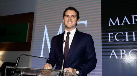 Rivera reaparece tras dejar Ciudadanos y asegura que no será un exlíder Rivera reaparece tras dejar Ciudadanos y asegura que no será un exlíder