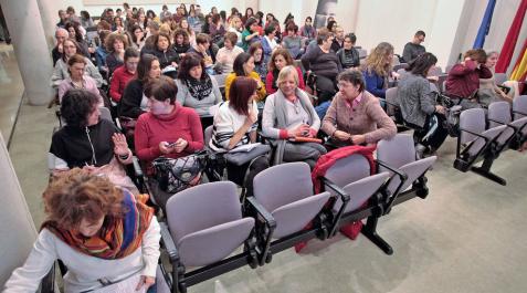 Hablar del suicidio en las aulas puede ayudar a prevenir el problema Hablar del suicidio en las aulas puede ayudar a prevenir el problema