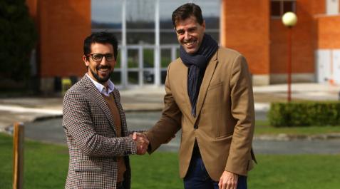 Rodrigo Domínguez y Raúl Chapado, este martes en el campus de la Universidad de Navarra, junto al polideportivo. Rodrigo Domínguez y Raúl Chapado, este martes en el campus de la Universidad de Navarra, junto al polideportivo.
