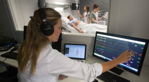 La UN, entre las cien primeras universidades del mundo en el ranking internacional QS La UN, entre las cien primeras universidades del mundo en el ranking internacional QS