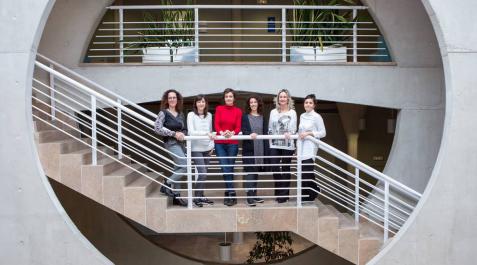 De izquierda a derecha, Paloma Fernández, Irene Lapuerta, Patricia Amigot, Begoña Elizalde, Cristina Zoco y Rut Iturbide. De izquierda a derecha, Paloma Fernández, Irene Lapuerta, Patricia Amigot, Begoña Elizalde, Cristina Zoco y Rut Iturbide.