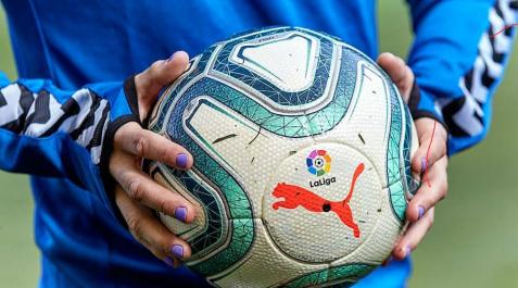 Rubén García ha subido una foto con las uñas pintadas a su Instagram. Rubén García ha subido una foto con las uñas pintadas a su Instagram.
