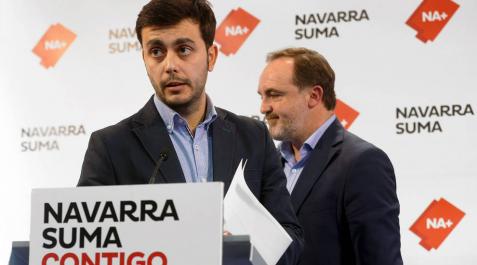 Gonzalo Fuentes, alcalde de Estella, junto a Esparza. Gonzalo Fuentes, alcalde de Estella, junto a Esparza.