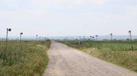 Un campo con riesgo por aspersión en Villafranca Un campo con riesgo por aspersión en Villafranca