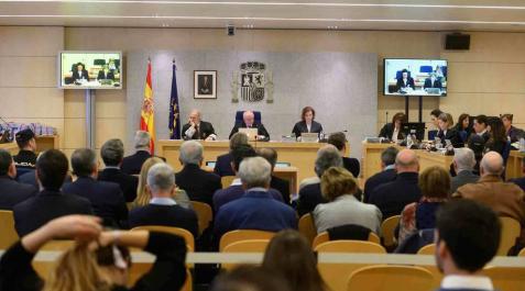 'El Bigotes' asegura que Cotino coordinó la visita del Papa a Valencia 'El Bigotes' asegura que Cotino coordinó la visita del Papa a Valencia