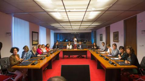 El Parlamento foral pide que no prescriban los delitos de abusos sexuales a menores El Parlamento foral pide que no prescriban los delitos de abusos sexuales a menores