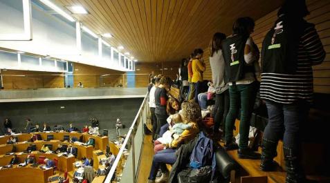 Hacienda debe devolver a unas 20 madres el IRPF por no contestarles Hacienda debe devolver a unas 20 madres el IRPF por no contestarles