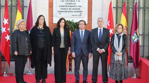 La AVT arremete contra el pacto de Gobierno en el 16º aniversario del 11-M La AVT arremete contra el pacto de Gobierno en el 16º aniversario del 11-M