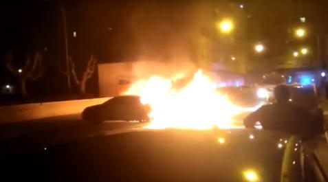 Un incendio en unos contenedores afecta al menos a dos vehículos en Tudela Un incendio en unos contenedores afecta al menos a dos vehículos en Tudela