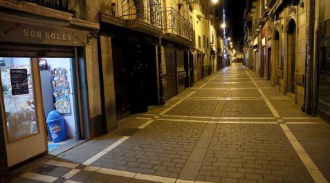 Calles vacías este sábado en el Casco Viejo por la crisis del coronavirus Primer sábado sin gente en el Casco Viejo de Pamplona debido al decreto del estado de alarma por parte del Gobierno por las crisis de coronavirus