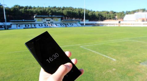 A las 16.30 horas de este domingo se iba a disputar el derbi navarro de Segunda División B entre el Tudelano y el Izarra. Quedó pospuesto. A las 16.30 horas de este domingo se iba a disputar el derbi navarro de Segunda División B entre el Tudelano y el Izarra. Quedó pospuesto.