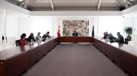 Sánchez preside el primer Consejo de Ministros virtual de la historia de España Sánchez preside el primer Consejo de Ministros virtual de la historia de España