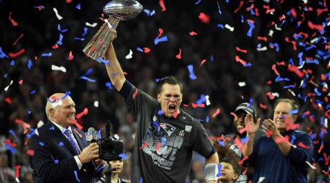 Brady remonta, hace historia y da a unos épicos Patriots su quinta Super Bowl Brady remonta, hace historia y da a unos épicos Patriots su quinta Super Bowl