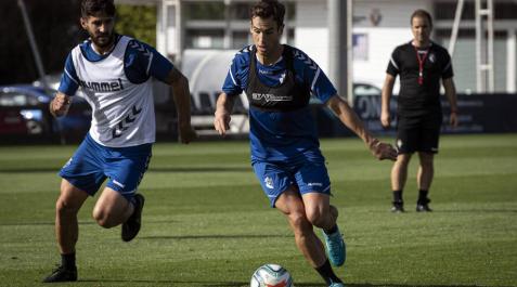 Iñigo Pérez recibe el alta siete meses después Iñigo Pérez recibe el alta siete meses después