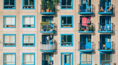 Lo que hace la gente desde los balcones durante la cuarentena Lo que hace la gente desde los balcones durante la cuarentena