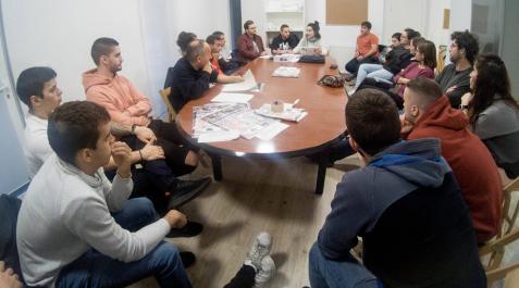 Un programa de radio en Ermitagaña y Mendebaldea desde el aislamiento Un programa de radio en Ermitagaña y Mendebaldea desde el aislamiento