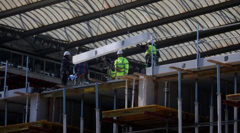 Las obras se detienen en El Sadar Las obras se detienen en El Sadar