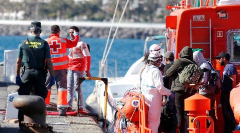 Arriban 70 inmigrantes a dos puertos canarios Arriban 70 inmigrantes a dos puertos canarios