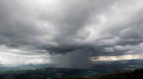 Fotos de la tormenta y granizo caído este sábado en Pamplona y Comarca Fotografías de la impresionante tormenta y granizo de este sábado, 25 de abril