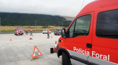 La Policía Foral detiene a 4 conductores en julio por delitos contra la seguridad vial La Policía Foral detiene a 4 conductores en julio por delitos contra la seguridad vial
