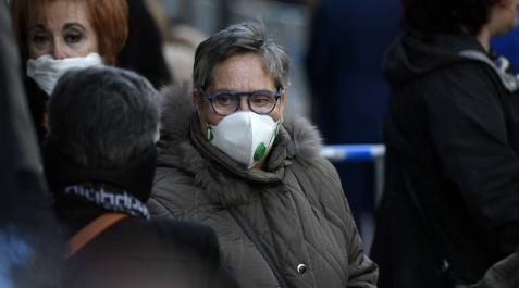 El coronavirus dobla su ritmo de contagios en España en un día y mata a otros cinco ancianos El coronavirus dobla su ritmo de contagios en España en un día y mata a otros cinco ancianos